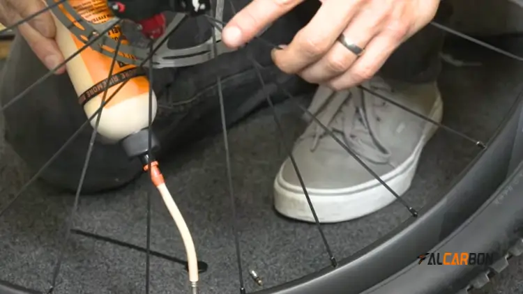 How Do I Inflate a Tubeless Tire? Beginner’s Guide 6 how-do-i-inflate-a-tubeless-tire-4
